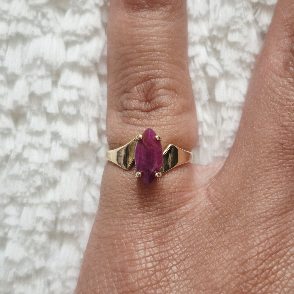 Vintage 10k Yellow Gold Marquise Cut Ruby Solitaire Ring - Picture 3 of 10